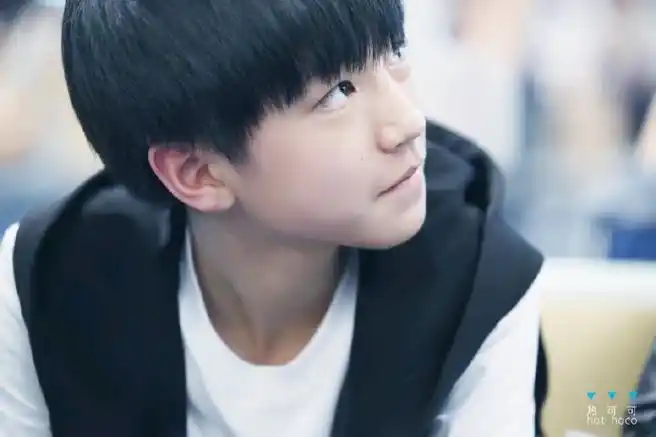 karry的面馆-王俊凯成长记录册