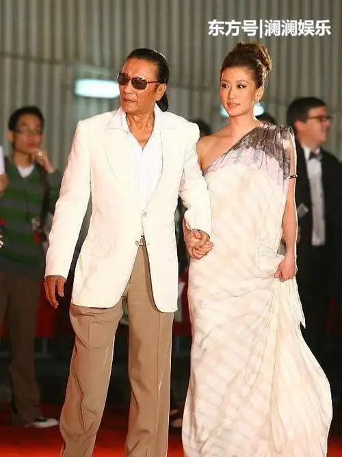 谢贤不再沉默 终于说出张柏芝第三胎的真实身份网友终于瞒不住