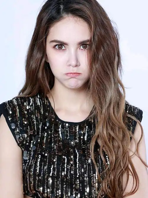 昆凌混血美感西方骨相77东方皮相审美平衡