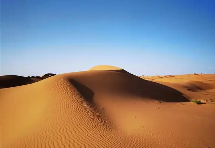 腾格里沙漠冲浪之旅 - 美篇