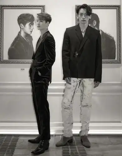 原创王嘉尔晒与rain合影两人现最萌身高差合作单曲上线很惊艳