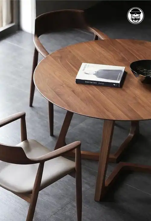 北欧实木圆形餐桌椅组合洽谈桌椅家用小户型简约现代餐厅吃饭圆桌y型