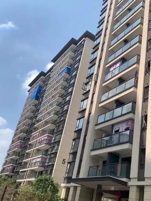 我在东莞5栋花园有新房了花5w买两房76平