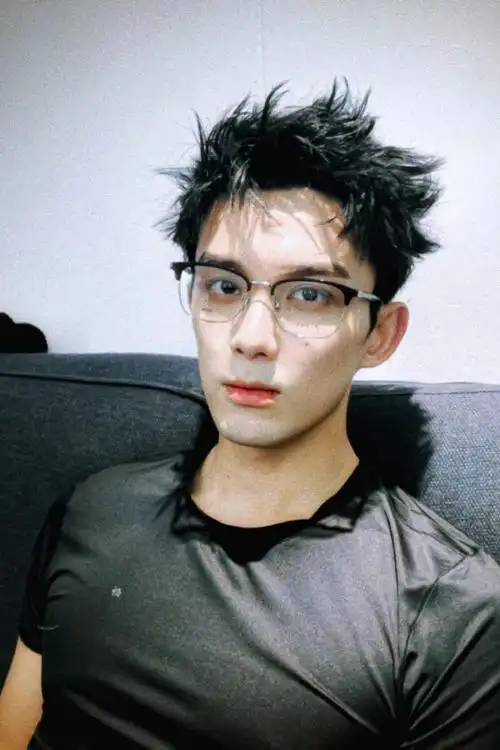 吴磊戴眼镜##吴磊银丝眼镜苏感