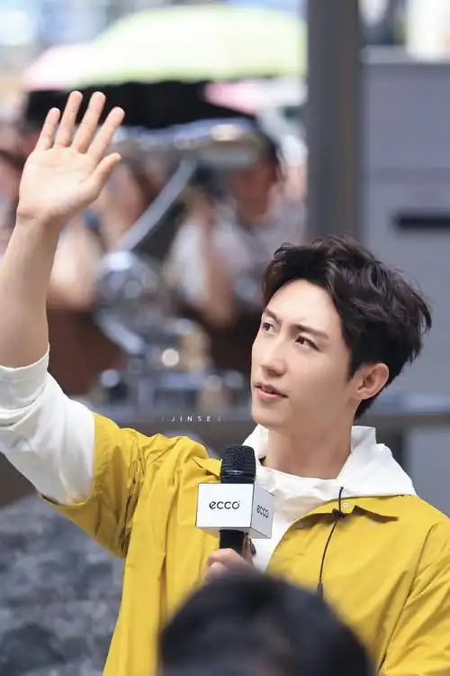 黄景瑜昨天霸总今天男大##黄景瑜深圳线下活动状态