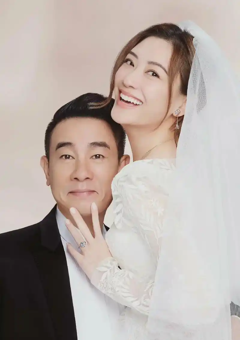 应采儿陈小春什么时候结婚的 - 抖音