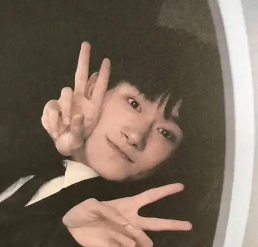 耶70707070四和四的剪刀手@tfboys-易烊千玺#易烊千玺电影