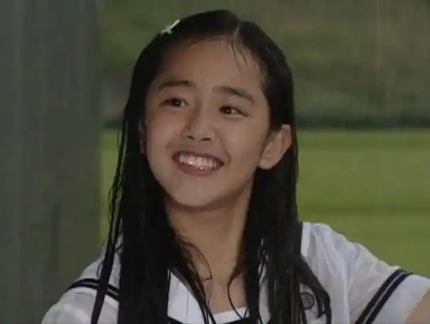 《蓝色生死恋》中"无情"的芯爱,并非养母穷养,而是像极了生父