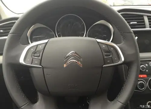 c4l的仪表盘,没有指针,看起来很酷.