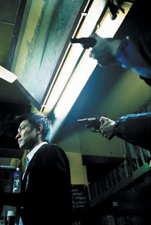 距今已有20年时间,近日重映了4k修复版,让这部由刘德华,梁朝伟领衔