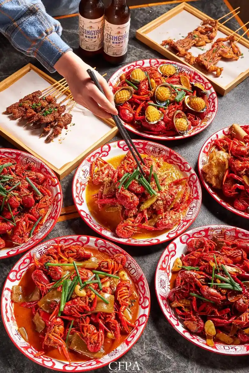 郴州 谁能拒绝一顿全虾宴呢,如果有个剥虾的就更好了!#吃龙 - 抖音