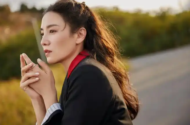 笑靥如花94领笑员@宋佳惊喜上线,今晚八点腾讯视频#脱口秀大会#见