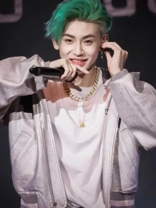 说出你爱豆的应援色口号吧