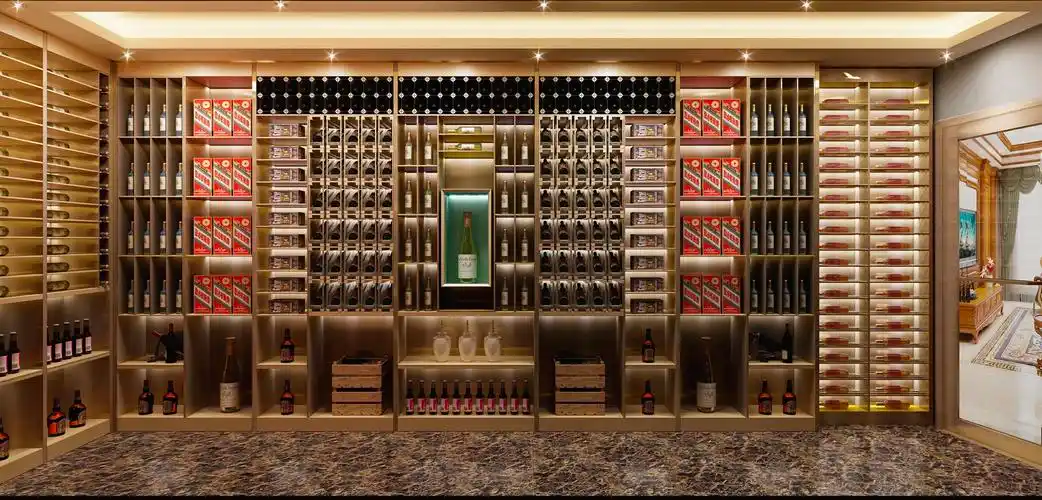 在别墅里,每一栋别墅都会有一个十几平米到几十平米的私人酒窖,这是