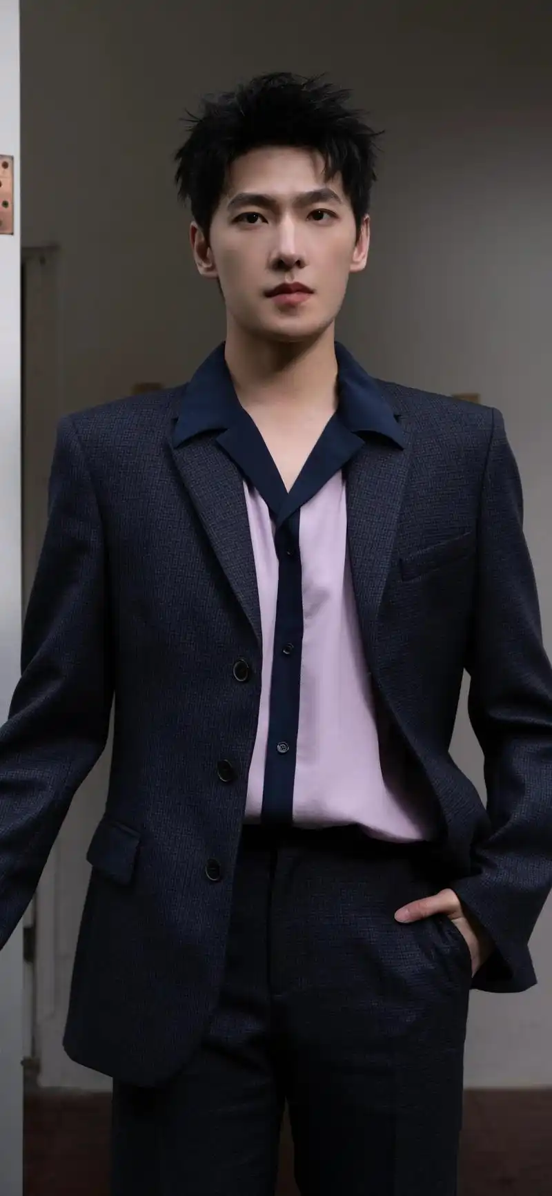 杨洋的专属壁纸 这张壁纸以杨洋为主角,他的笑容温暖如阳光,让人感受