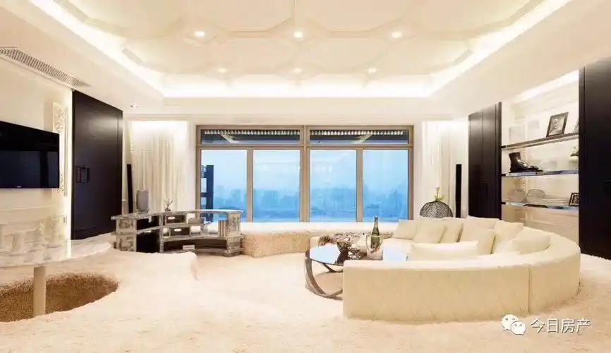 汤臣一品顶楼复式,拥抱万国建筑群