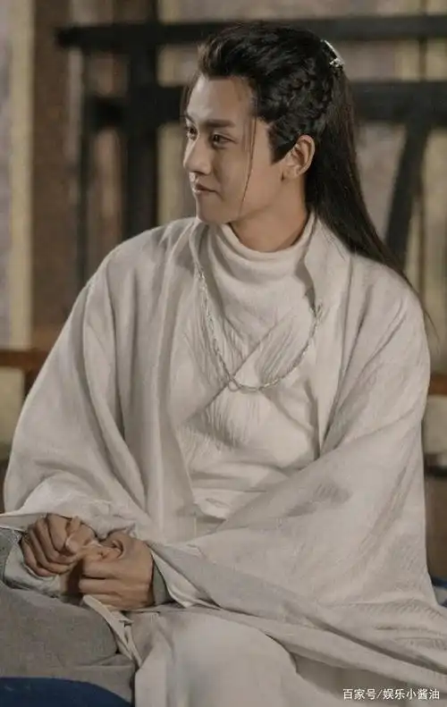 《一寸相思》左卿辞张耀美照分享,虽不火,但演技真是刮目相看!