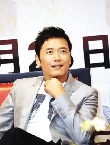 p>苗侨伟 i>(michael miu) /i>,1958年6月18日生于浙江省 a target="