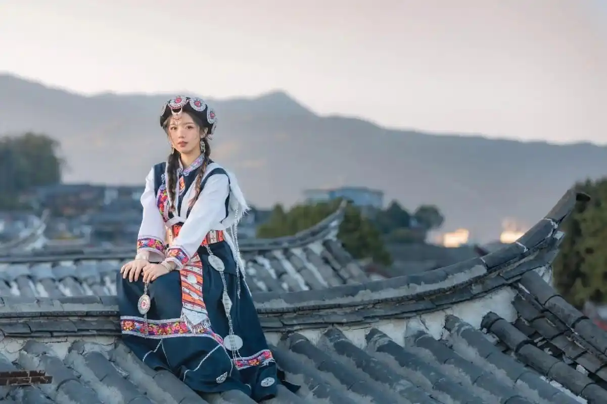 在丽江当一次披星戴月的纳西少女78 丽江作为纳西族的主要分布地