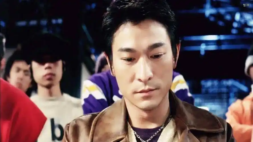 皮衣天王刘德华:从《赌神》到《莫斯科行动》,穿了30多年皮衣_电影