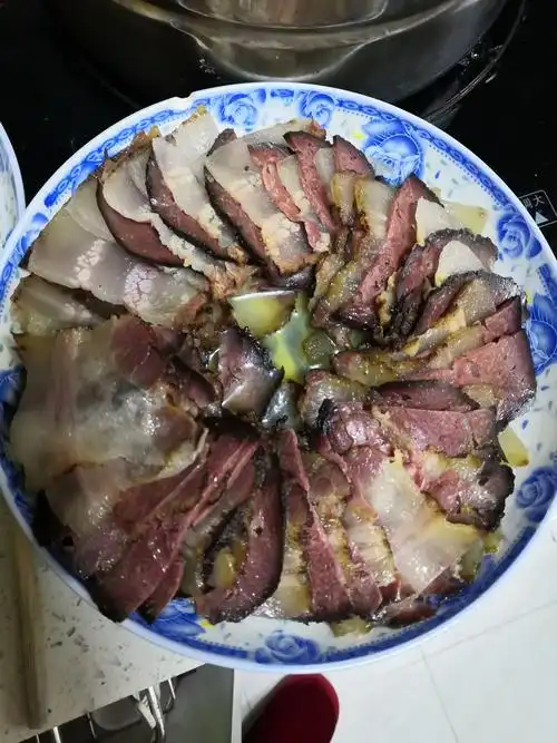 腊肉香肠血豆腐,过年的大菜