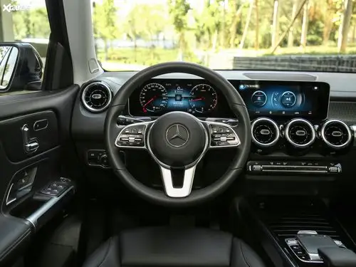 【2020款奔驰glb200 动感型_中控区_3/382张图片】_汽车图片大全_爱卡