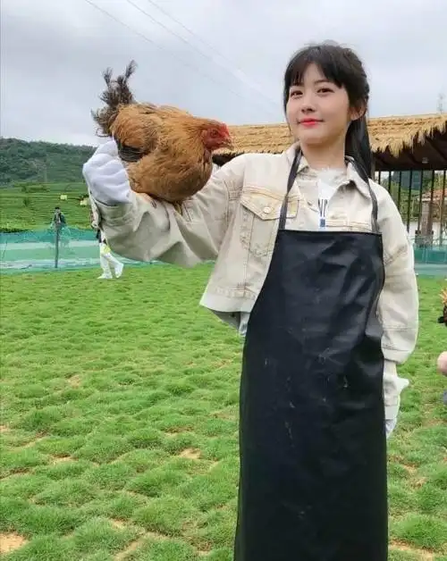 谁说小个子没有御姐范了不到1米5的赖美云扎马尾辫也帅气十足