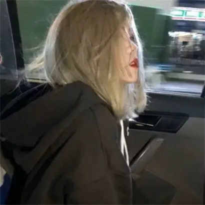 侧脸高冷霸气头像女生