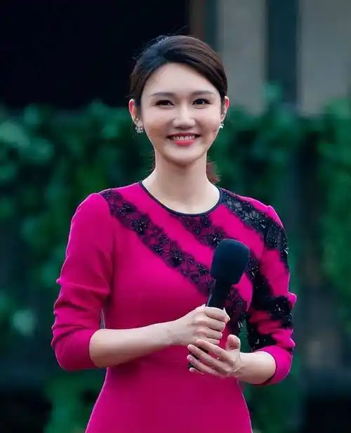 cctv17主持人整体颜值大提升,李七月呼声高_节目_新人_大赛