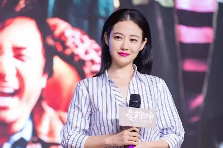 徐峥好眼力,《药神》里的刘思慧,戏外比陶虹还有女人味!