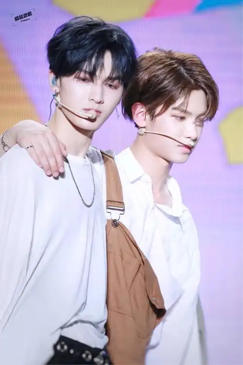 黄明昊&朱正廷