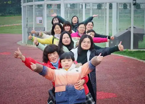 五个小分队创意团队照