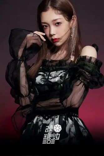 简介:硬糖少女303复古风造型写真图片,分享一组硬糖少女303图片给大家