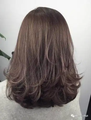 今年短发空气烫火了