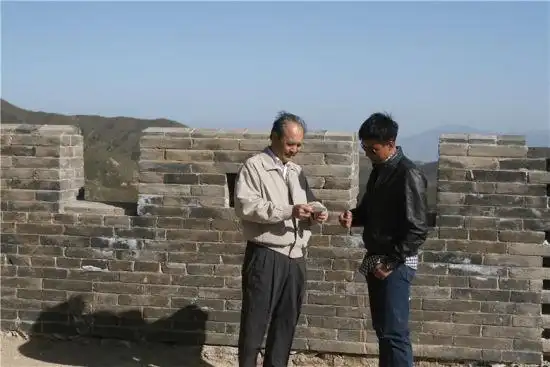 佟大为勾峰合影