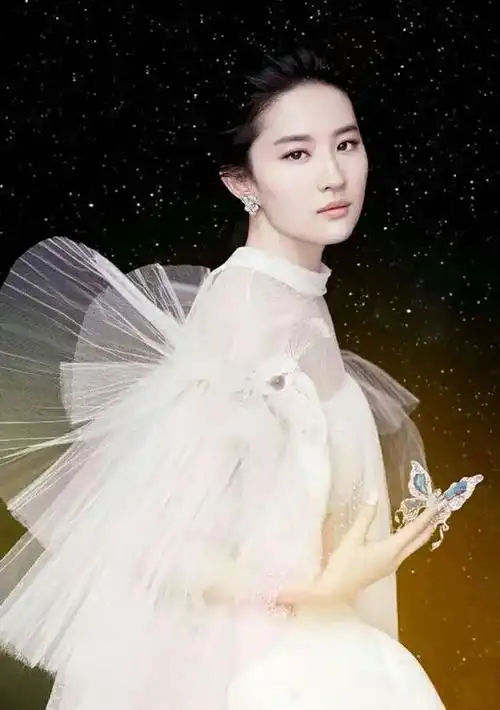 神仙姐姐刘亦菲现代装造型性感迷人zt