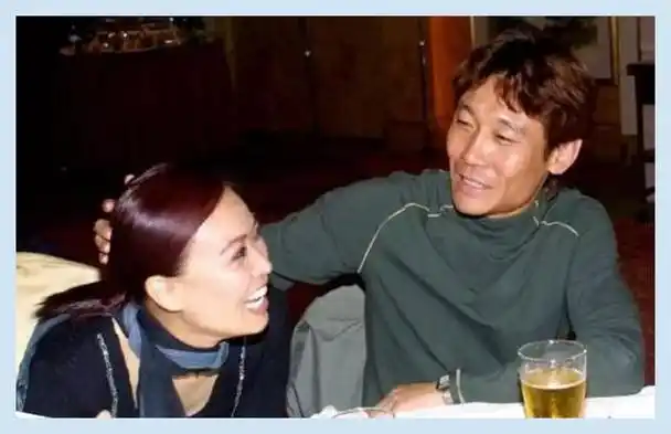 高峰:抛弃那英和刚出生的儿子,19年过去了他如今过得怎样了?