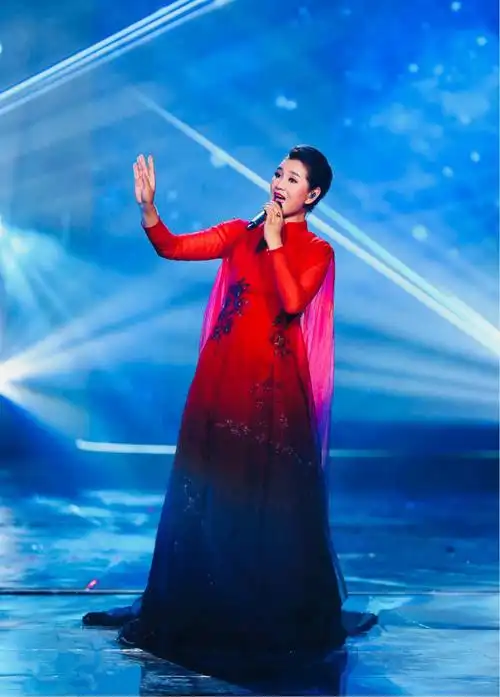 130—降央卓玛《天边》央视栏目不同版本精彩演绎