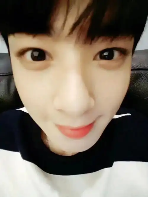 好像很多人没怎么见过车银优可可爱爱的样子