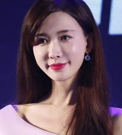 林志玲近照状态差脸肿显老疑打针但是穿搭却有小心机