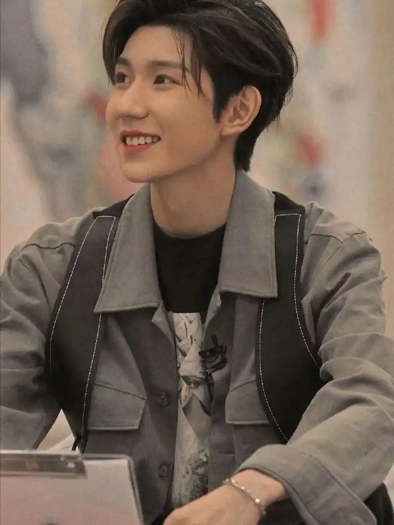 王源高清图片,简直帅爆了9898