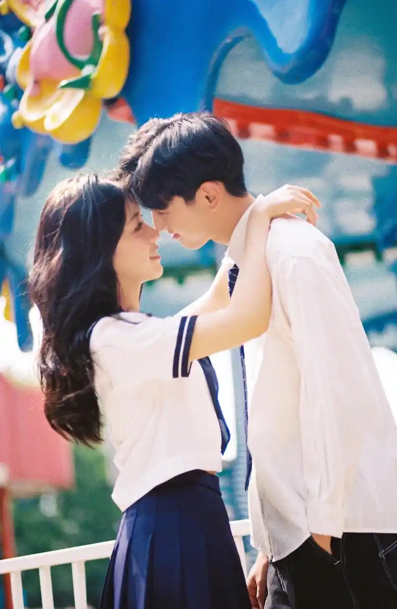 记录甜甜的恋爱!#情侣写真 #情侣拍照姿势 # - 抖音