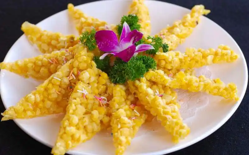 玉米烙教你在家做,味道不比饭店差,香甜酥脆,学会宴客露一手!