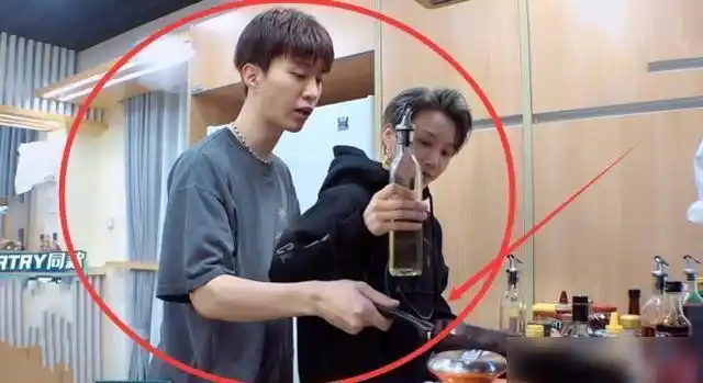 即便两个人性别不同,还是能够成为好朋友,范丞丞和刘雨昕就是如此了