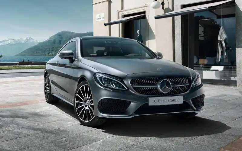优雅的双门轿跑mercedesbenz奔驰新c级coupe上市开卖定价3828万元起