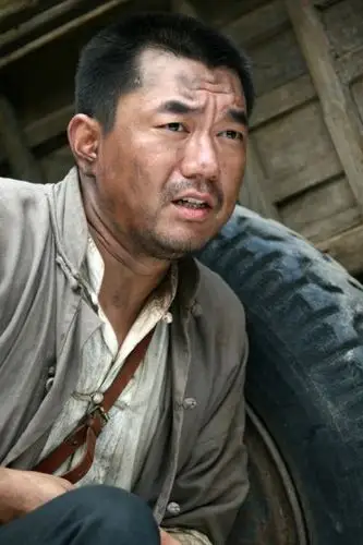 新《平原枪声》热播 董勇变土八路逗乐观众(图)