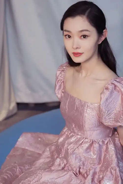 宋轶一字带高跟玉足真的很不错#转发接龙开新年