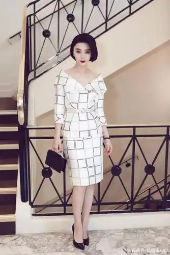 范冰冰美得太高调,穿蓝色套装优雅亮相,超强气场不愧是范爷!