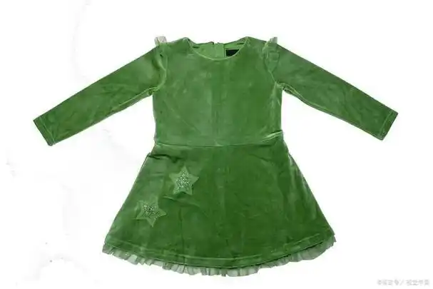 墨绿色裙子衬什么颜色外套