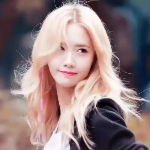 超喜欢的神颜林允儿头像